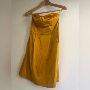 Never worn, cocktail dress with pockets! Urban Outfitter: Silence + Noise, XS